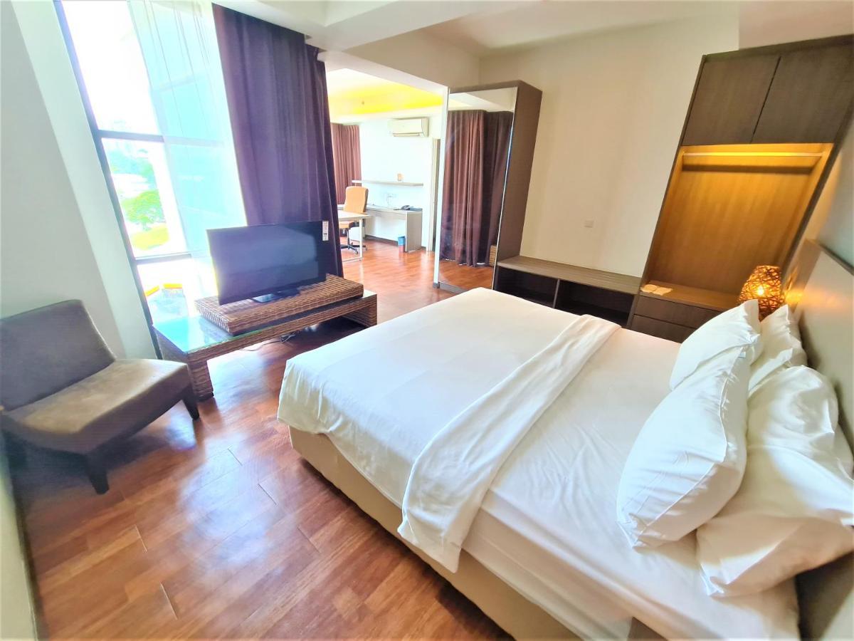 Nexus Business Suite Hotel Shah Alam Esterno foto