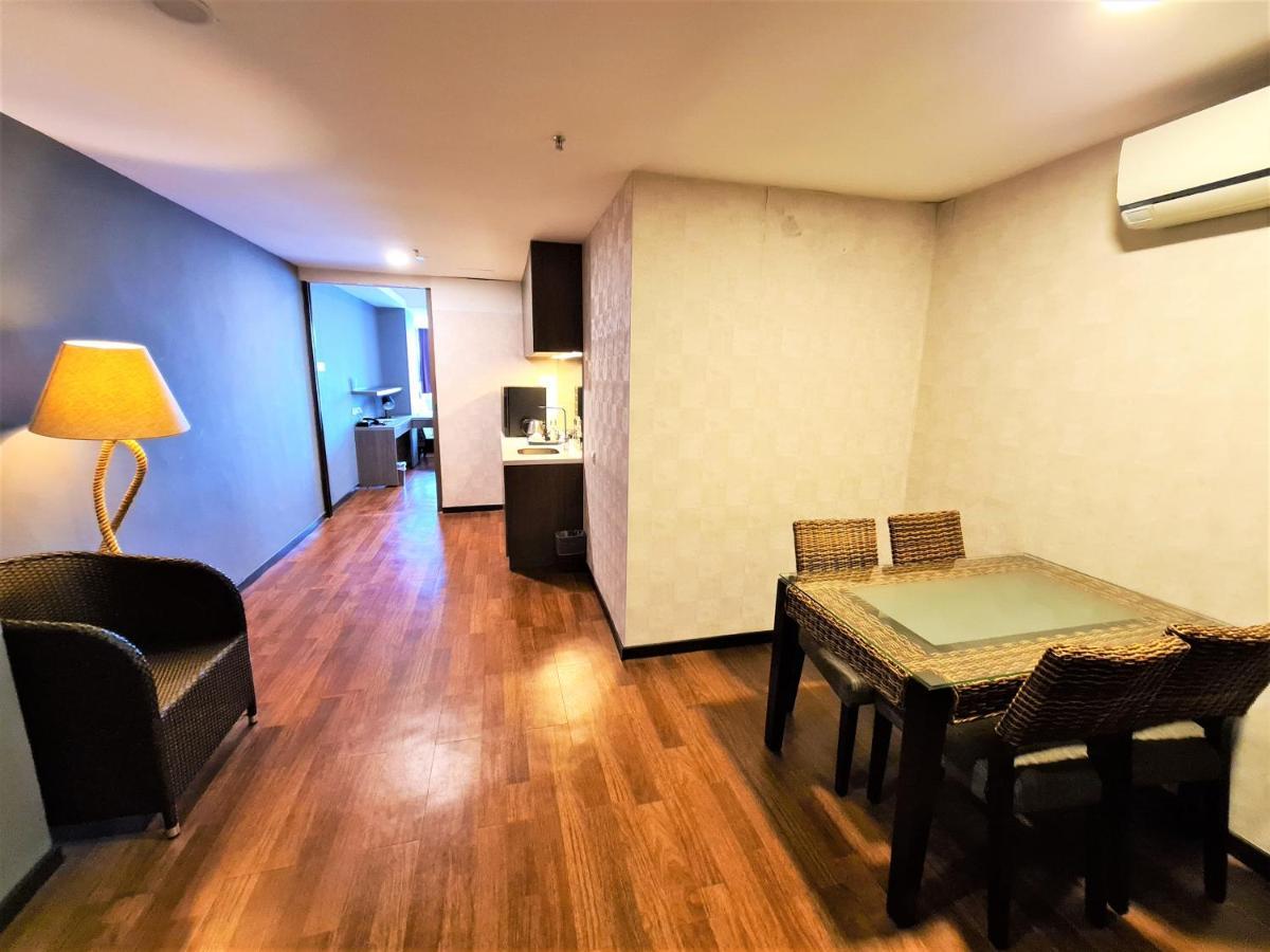 Nexus Business Suite Hotel Shah Alam Esterno foto