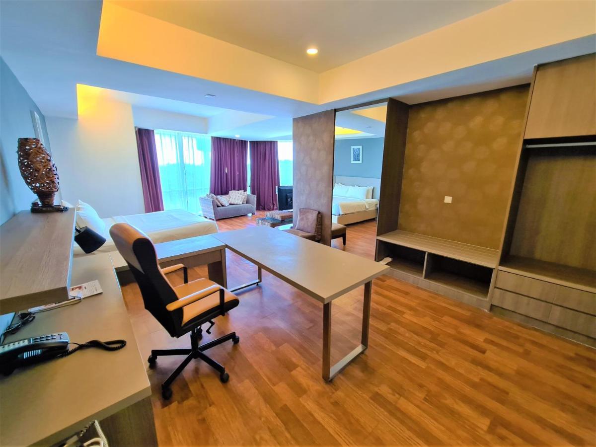 Nexus Business Suite Hotel Shah Alam Esterno foto