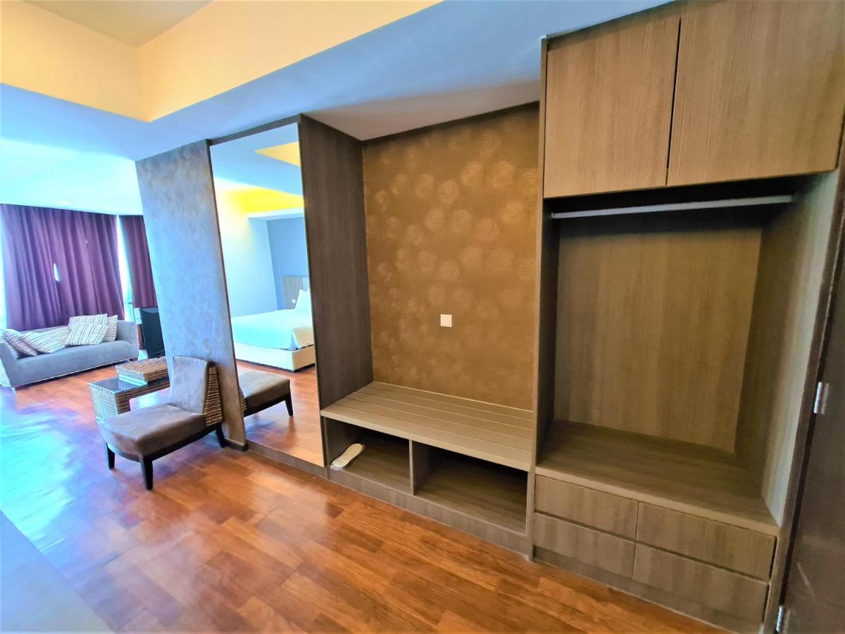 Nexus Business Suite Hotel Shah Alam Esterno foto