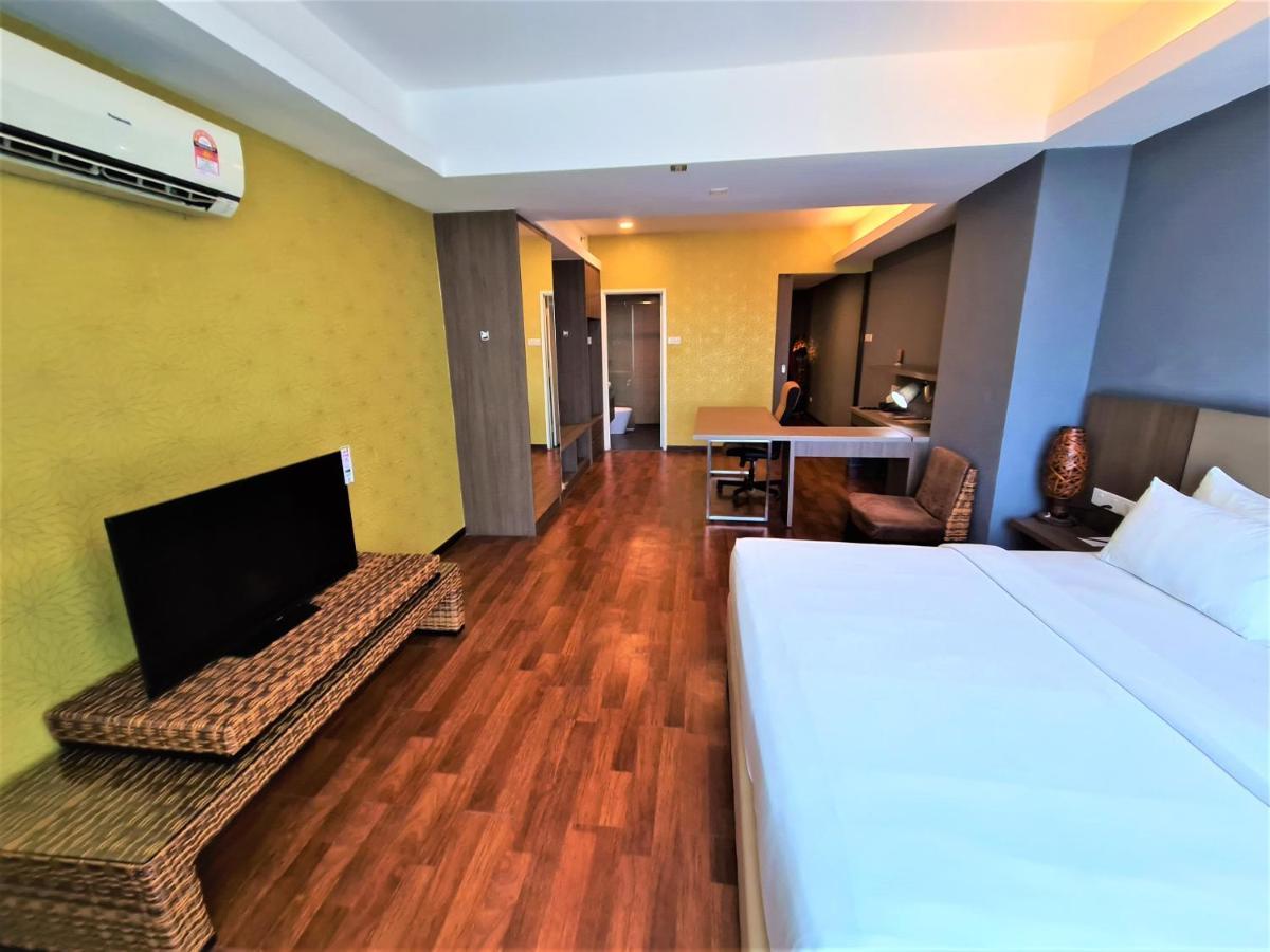 Nexus Business Suite Hotel Shah Alam Esterno foto
