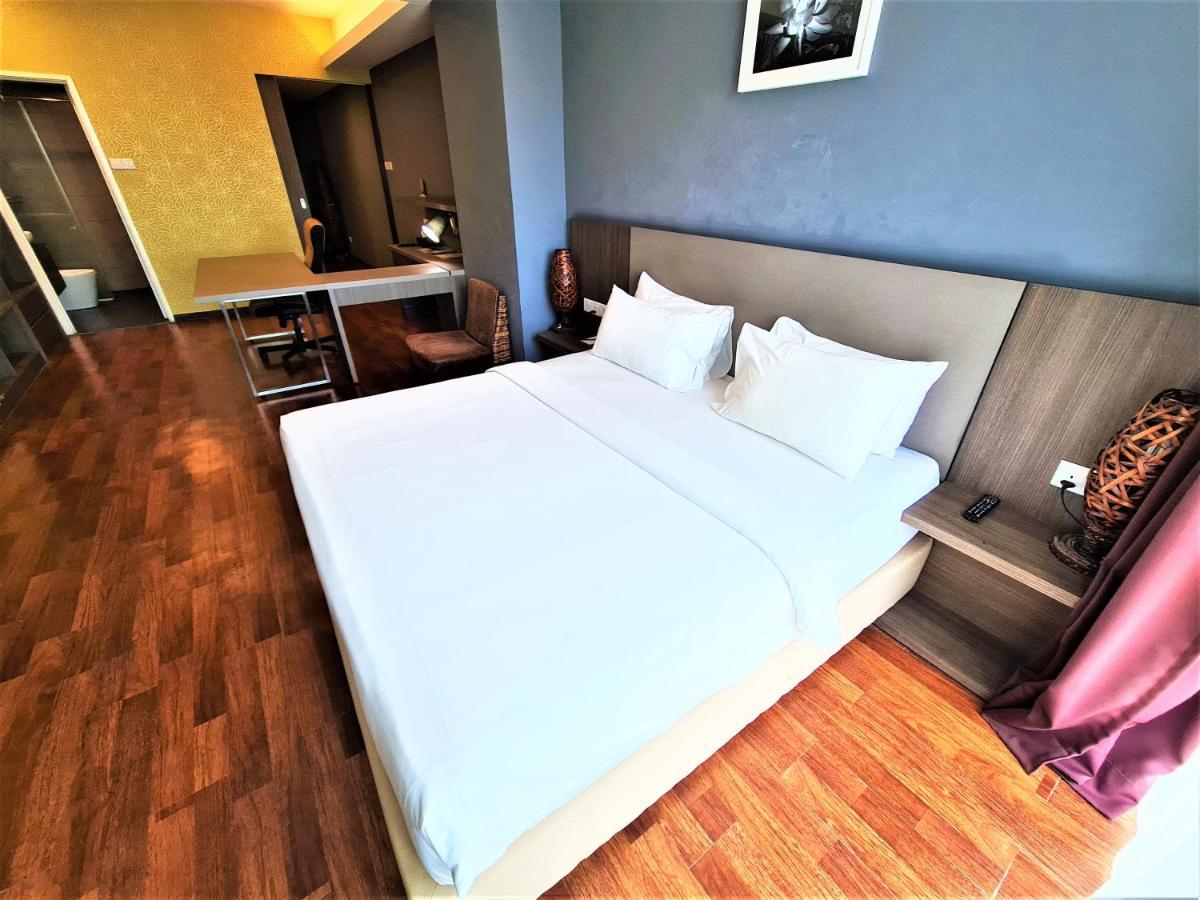 Nexus Business Suite Hotel Shah Alam Esterno foto