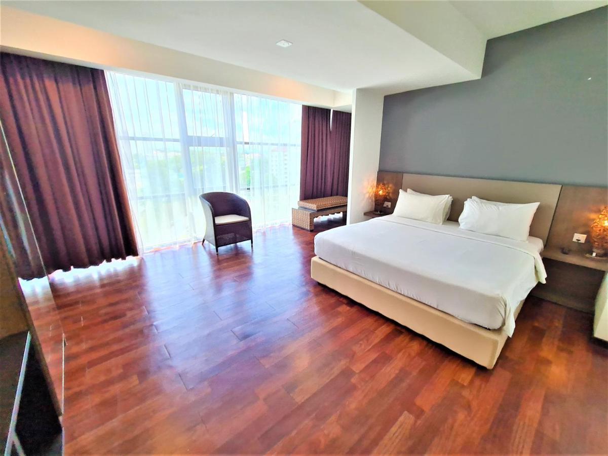 Nexus Business Suite Hotel Shah Alam Esterno foto