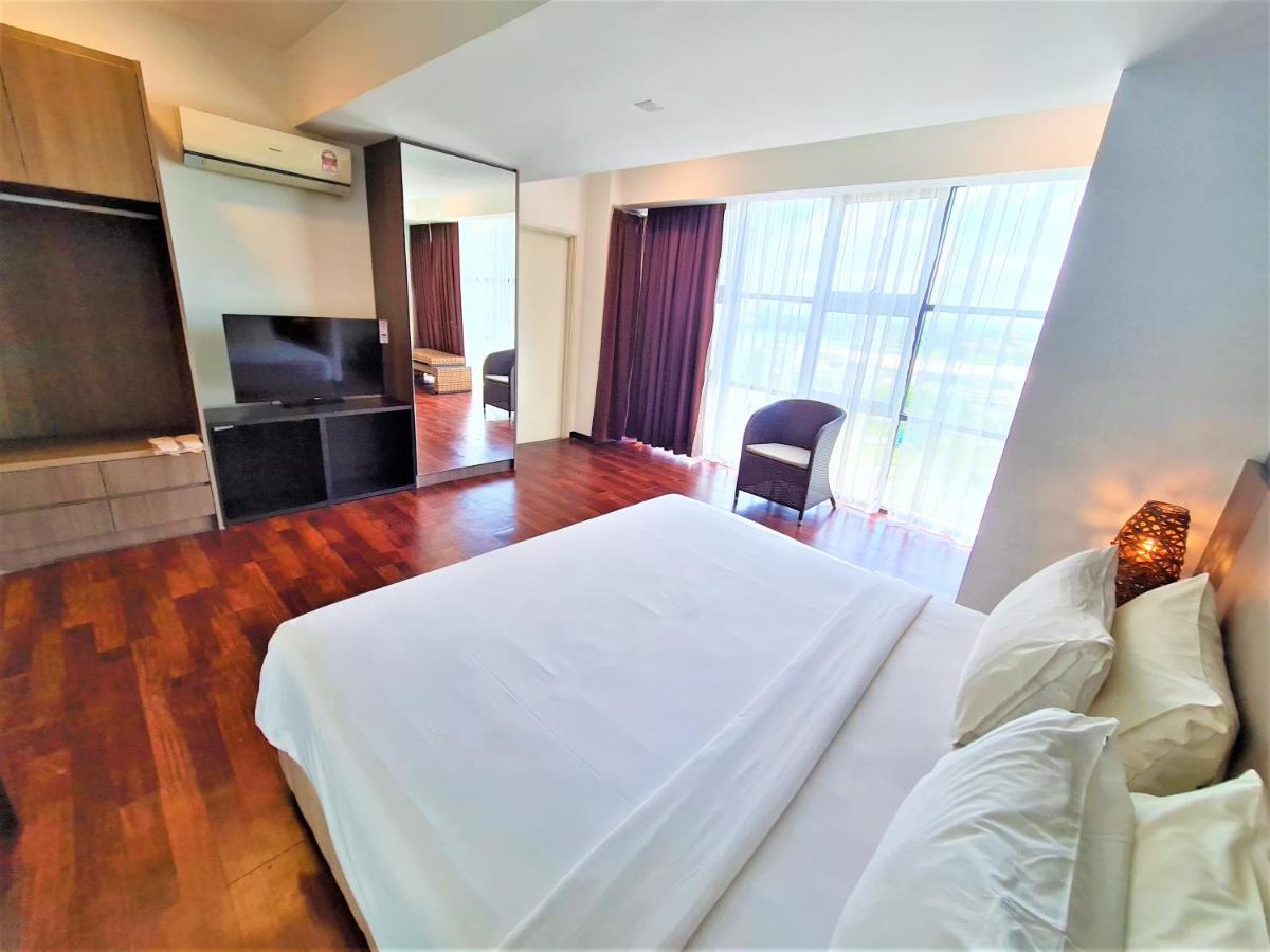 Nexus Business Suite Hotel Shah Alam Esterno foto