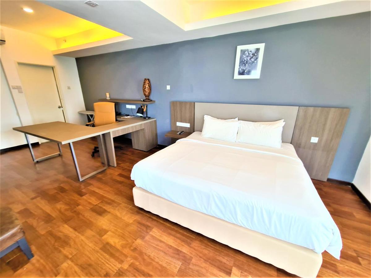 Nexus Business Suite Hotel Shah Alam Esterno foto