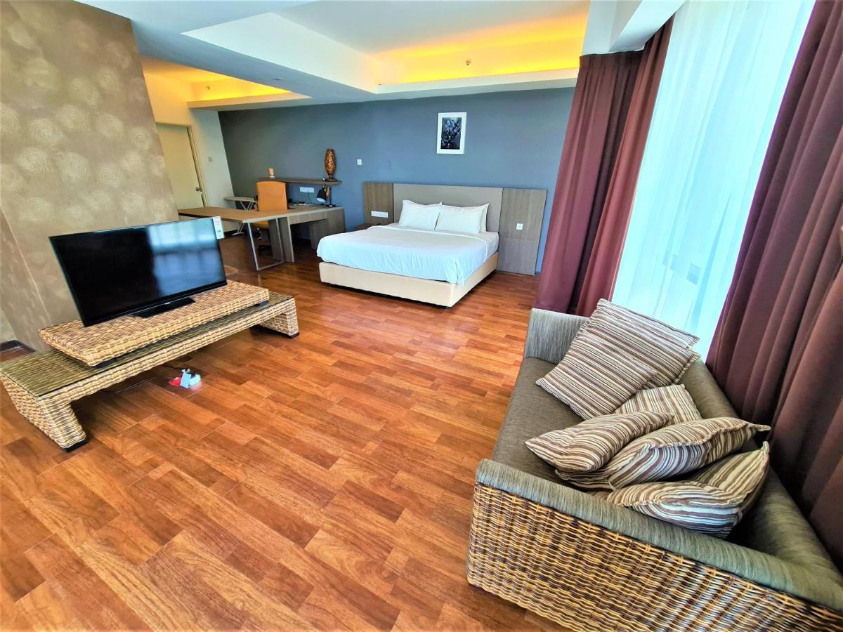 Nexus Business Suite Hotel Shah Alam Esterno foto