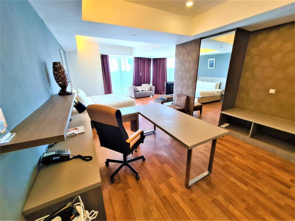 Nexus Business Suite Hotel Shah Alam Esterno foto