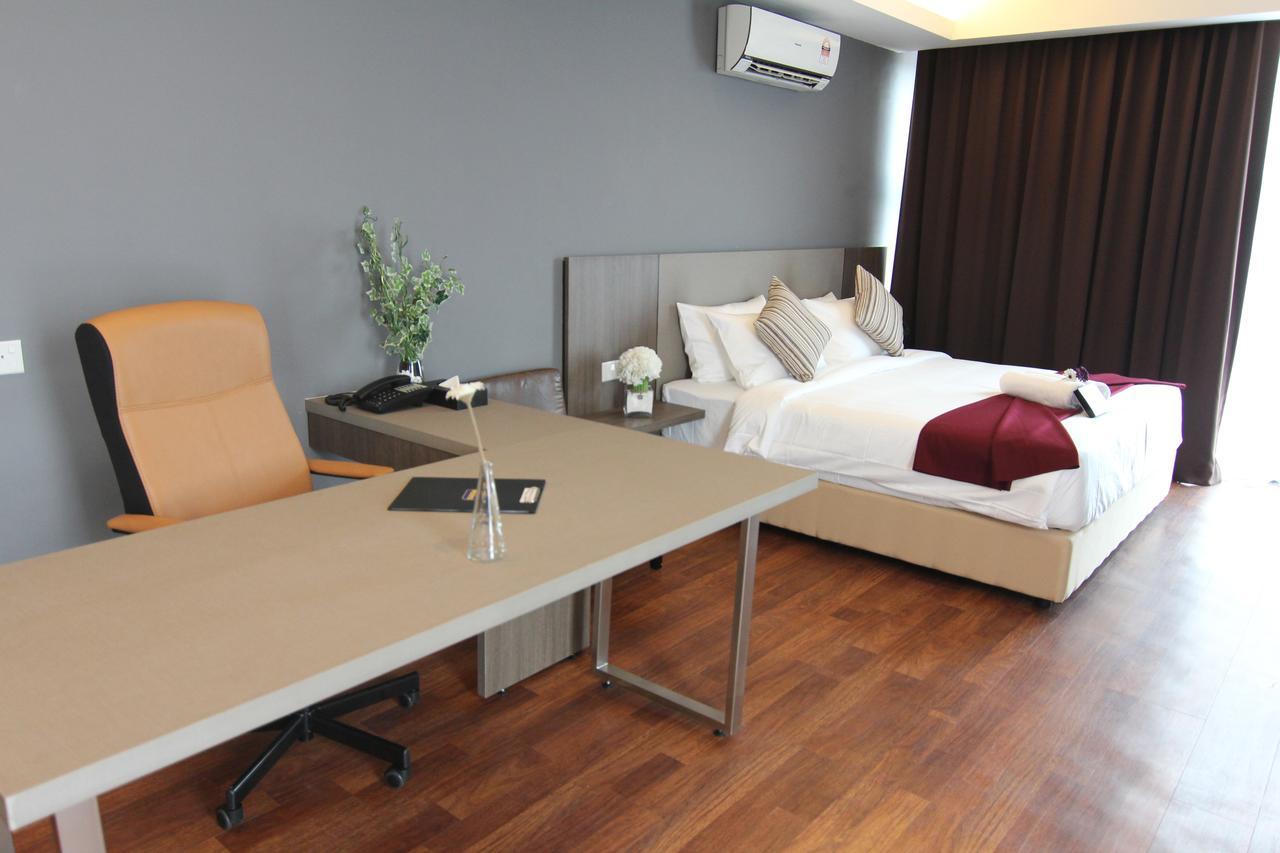 Nexus Business Suite Hotel Shah Alam Esterno foto